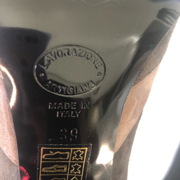 Luzzi Made In Italy Suede Pumps Sz 39 US Sz 8 - Picture 6 of 8